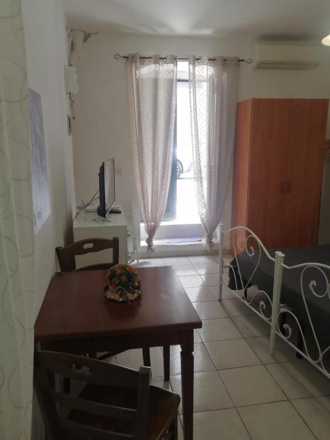 La Nicchia Apartment Bari Bagian luar foto