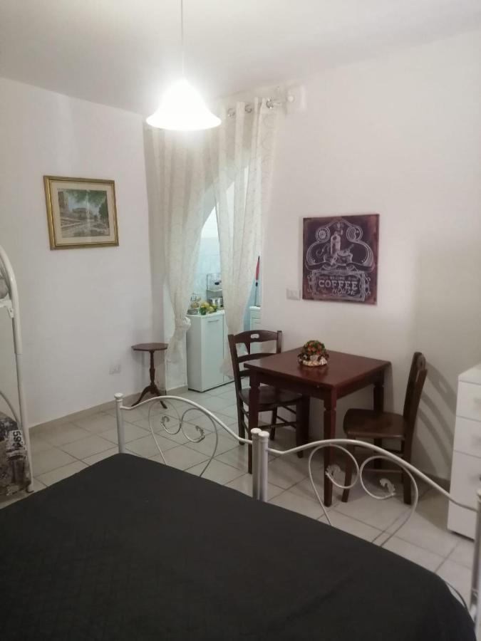 La Nicchia Apartment Bari Bagian luar foto